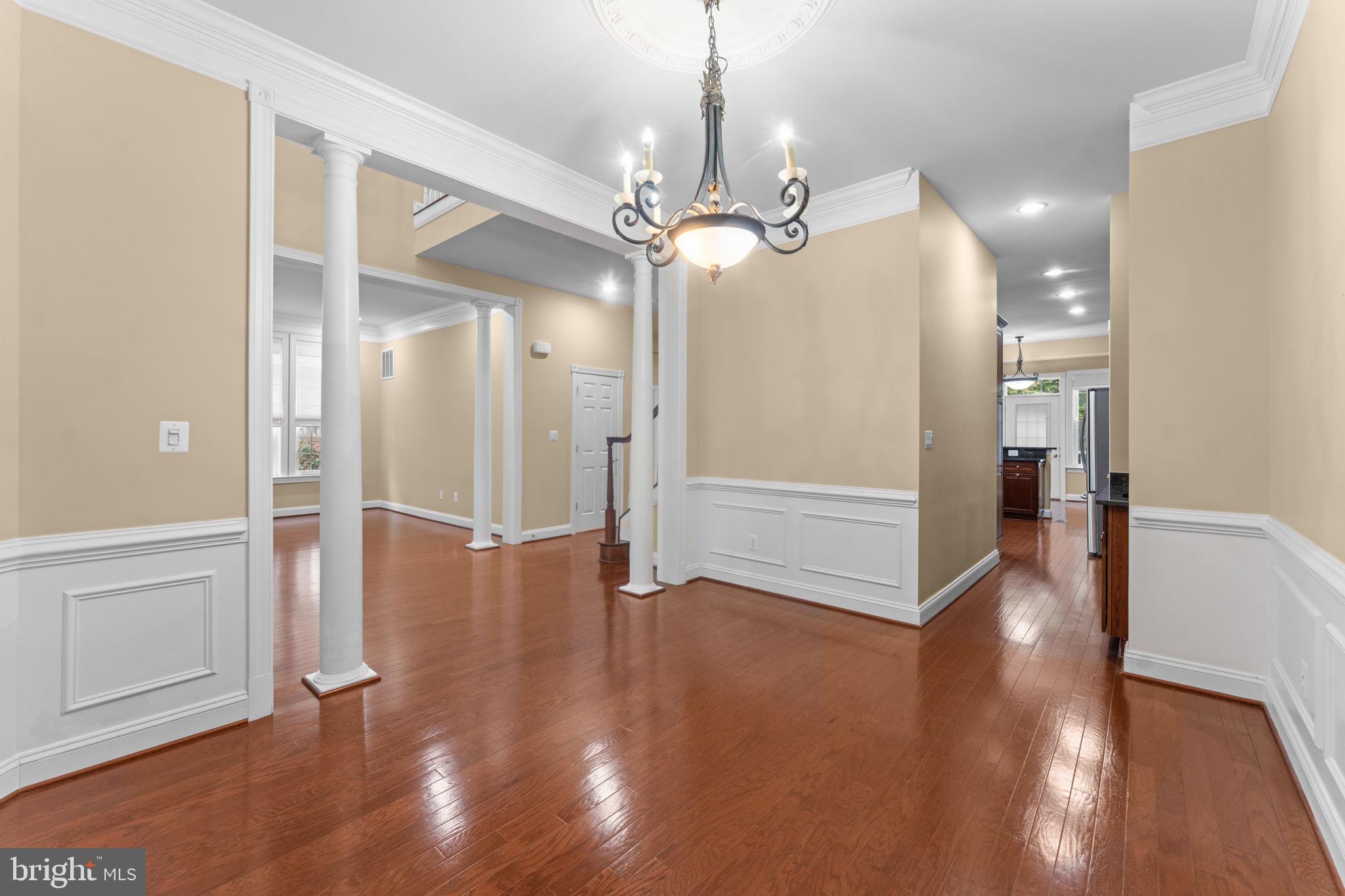 LOWES ISLAND - Residential