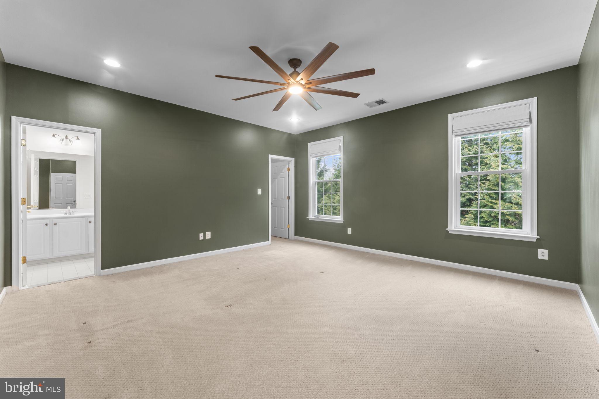 LOWES ISLAND - Residential