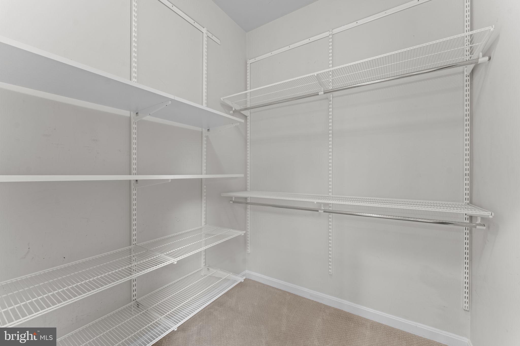 LOWES ISLAND - Residential