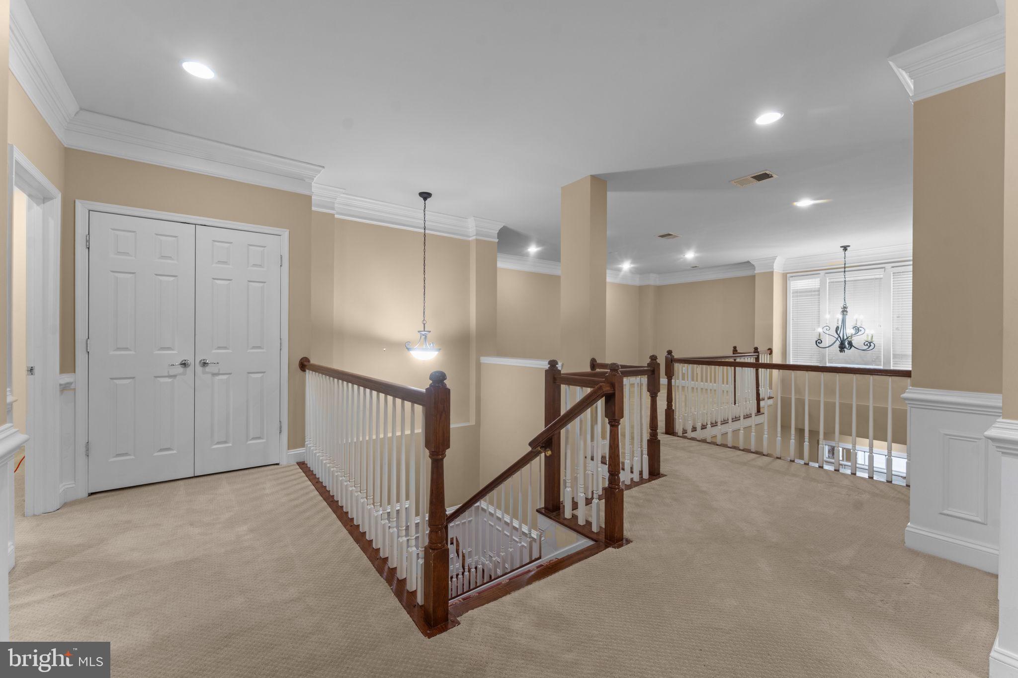 LOWES ISLAND - Residential