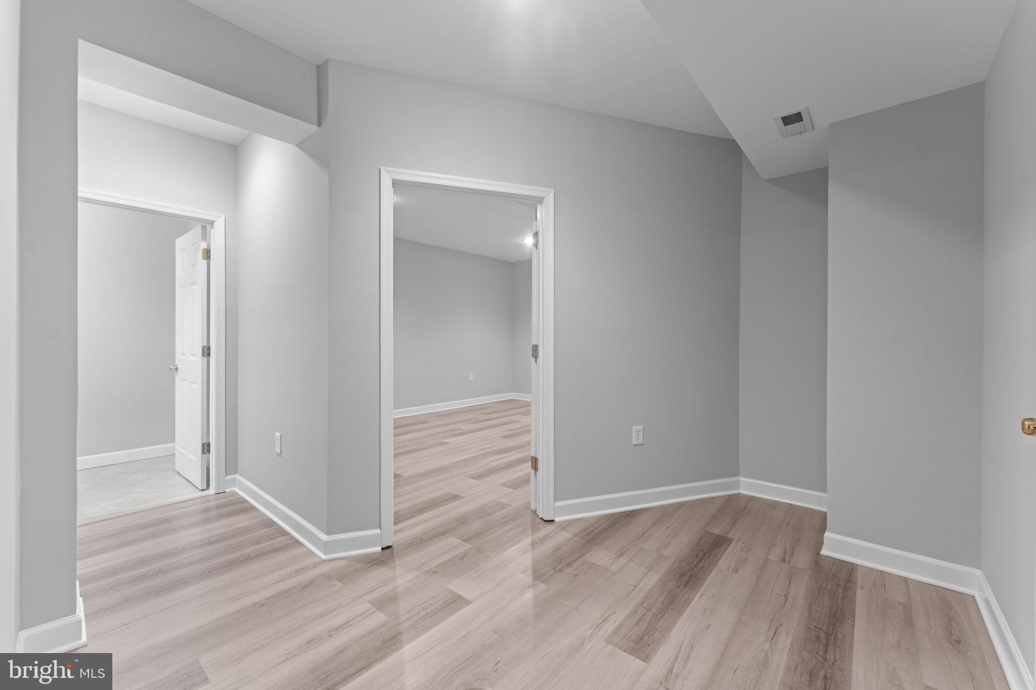 LOWES ISLAND - Residential