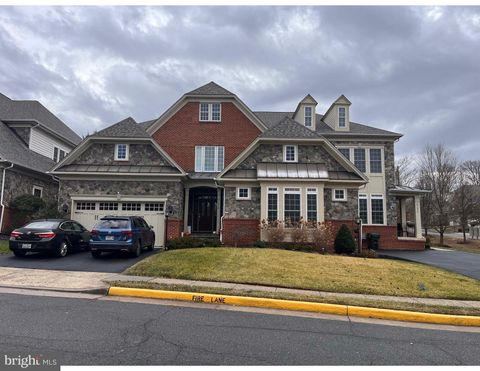 47672 PAULSEN SQUARE STERLING VA 20165