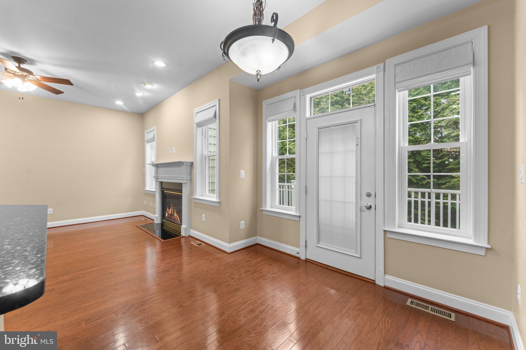 LOWES ISLAND - Residential