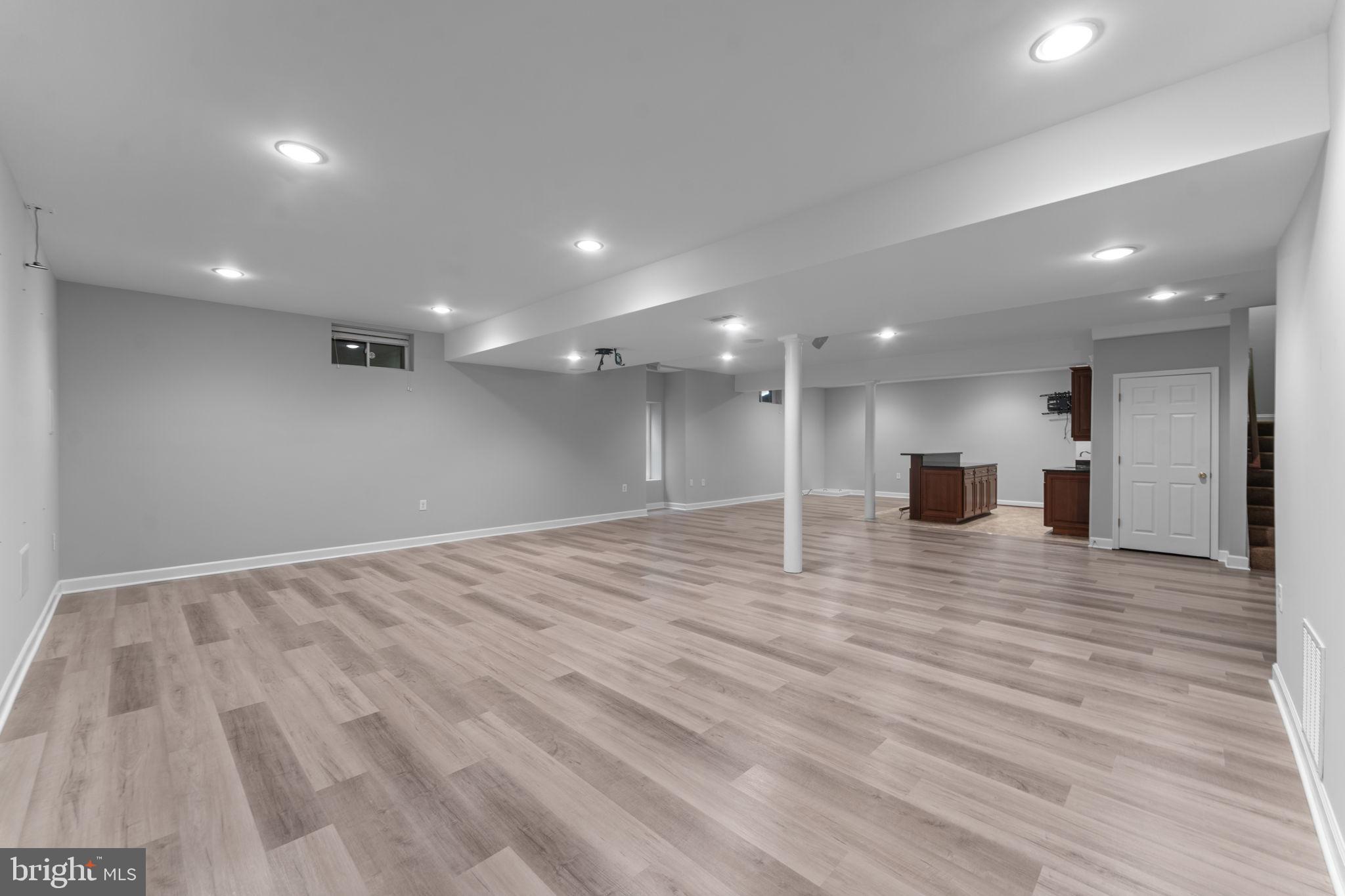 LOWES ISLAND - Residential