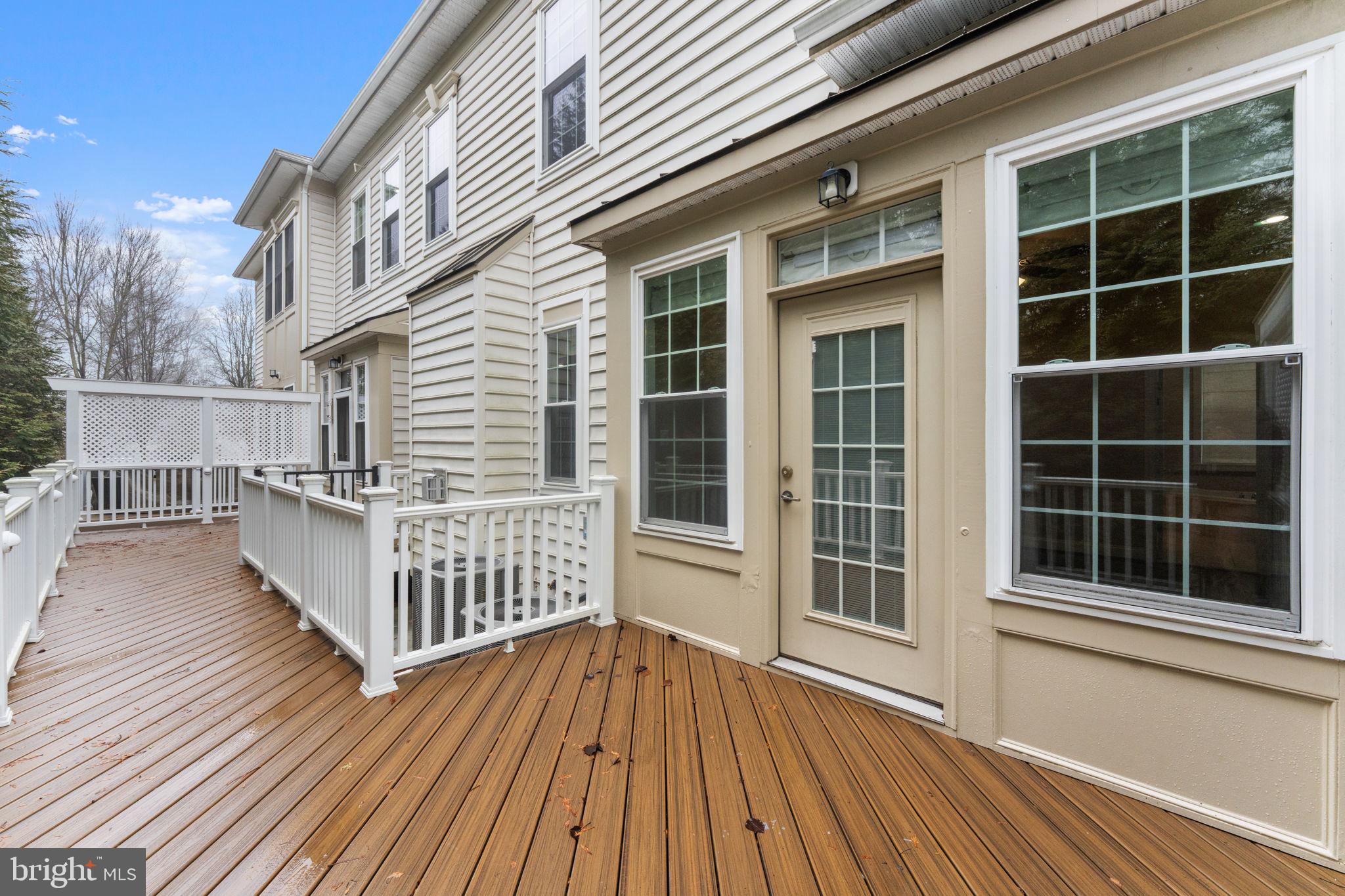 LOWES ISLAND - Residential