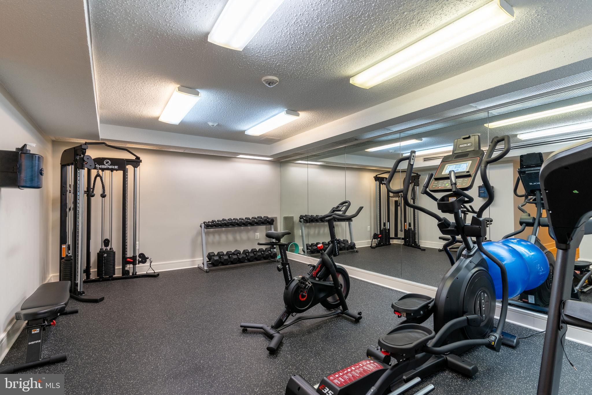 COURTHOUSE - Residential Lease