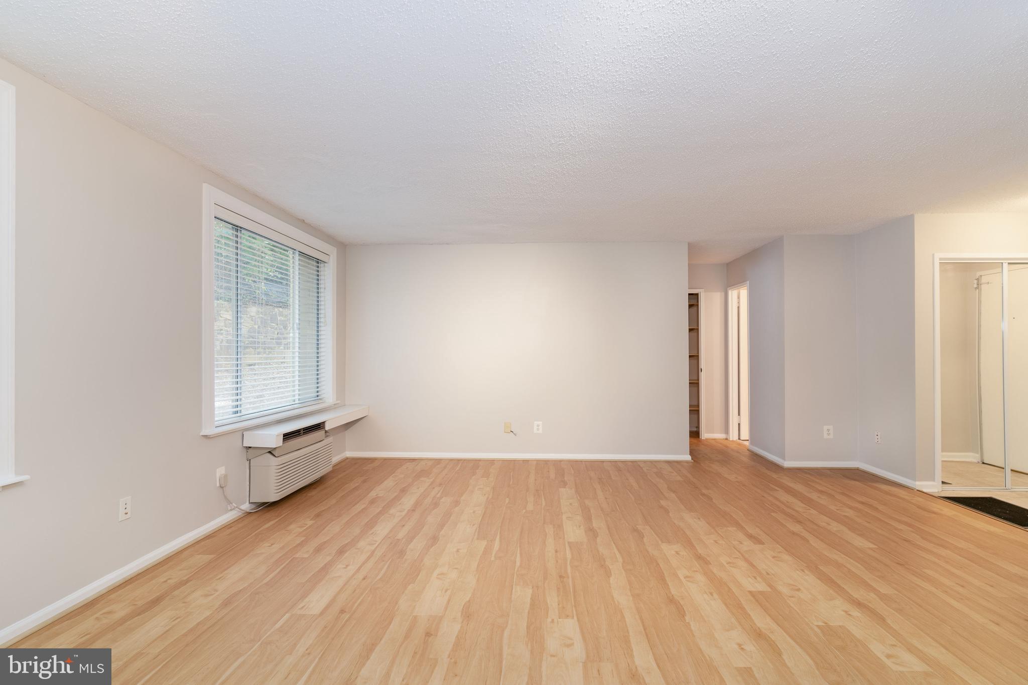 COURTHOUSE - Residential Lease