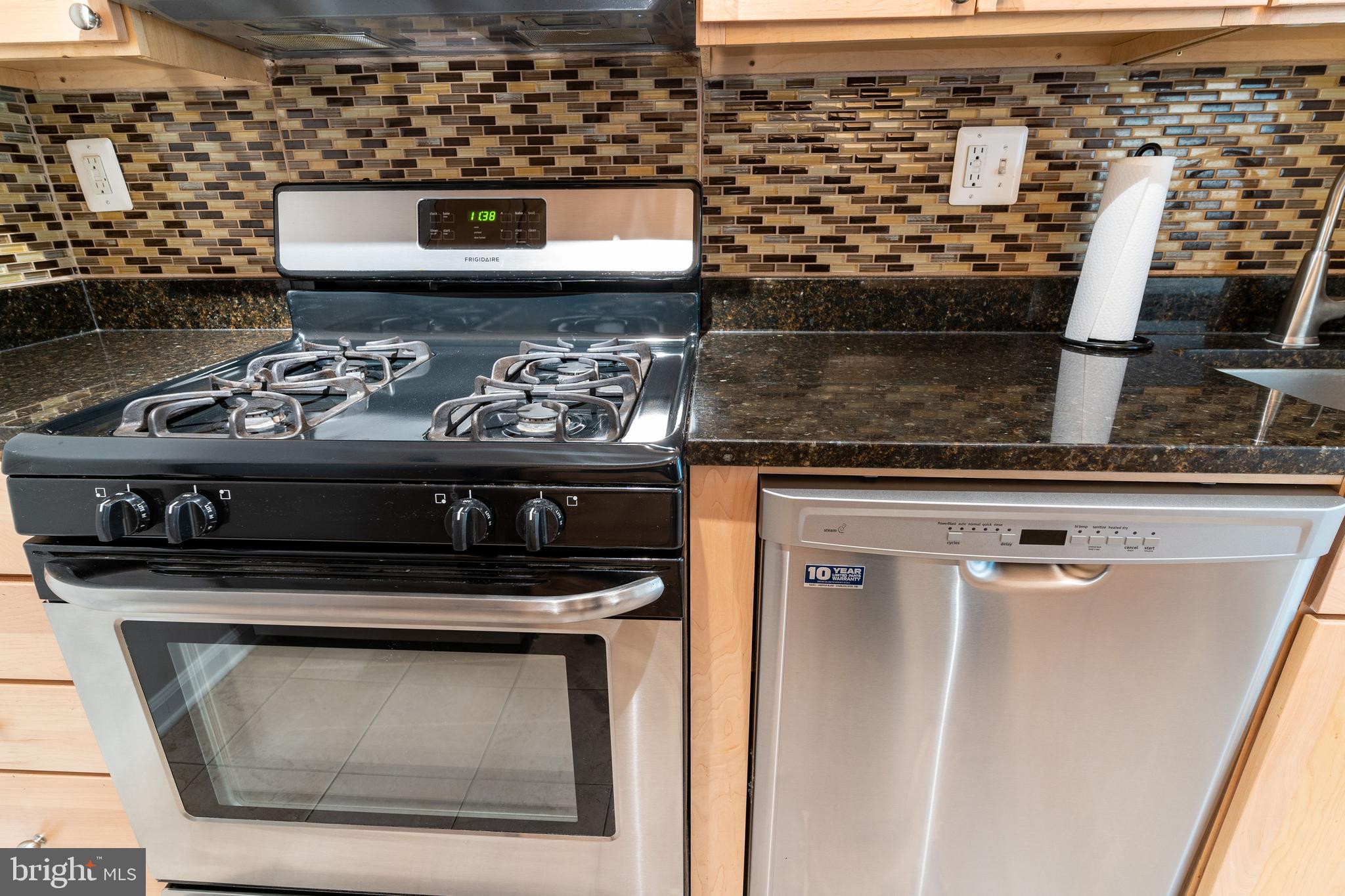 COURTHOUSE - Residential Lease