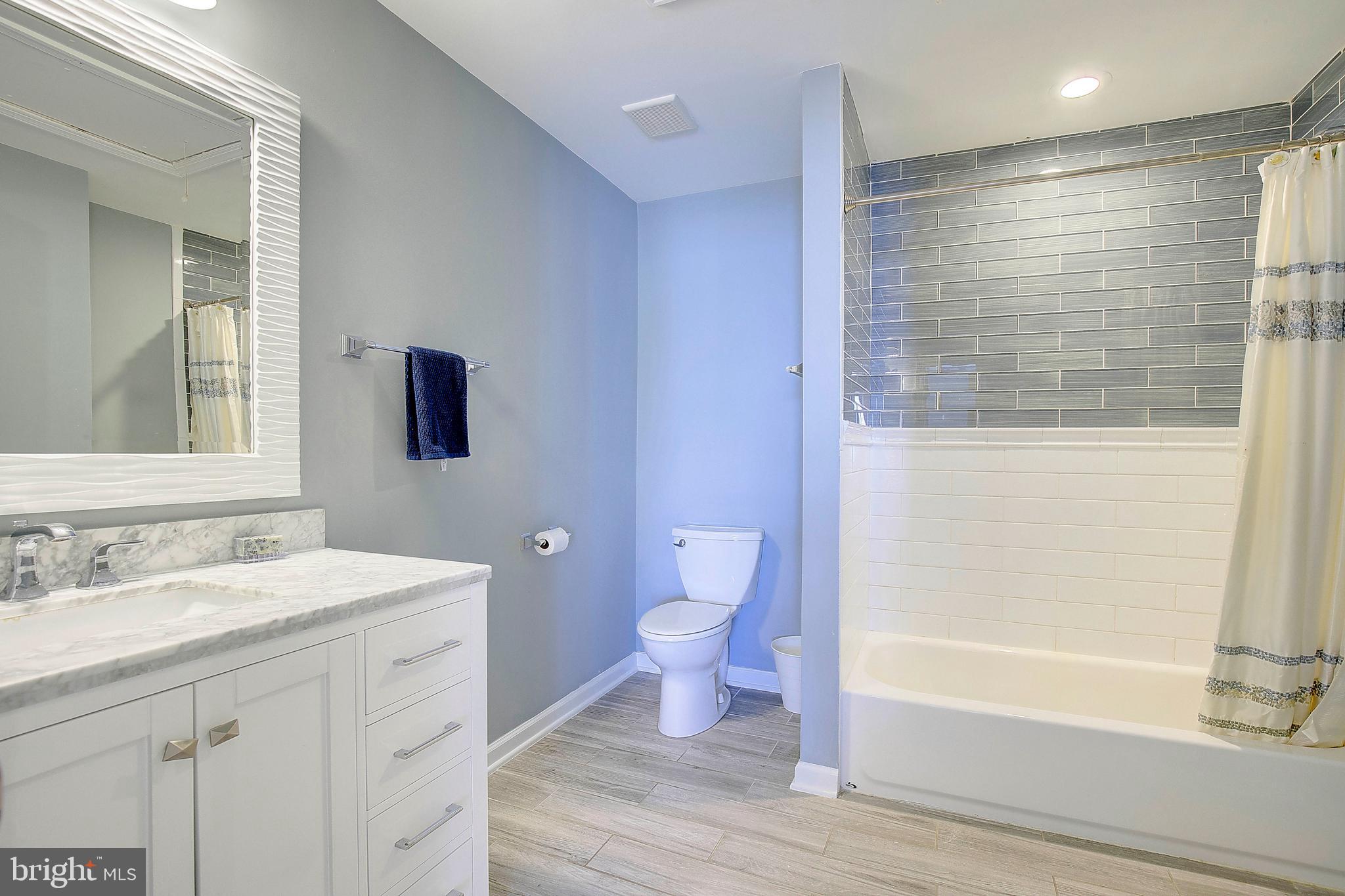 CLAIBORNES LANDING - Residential