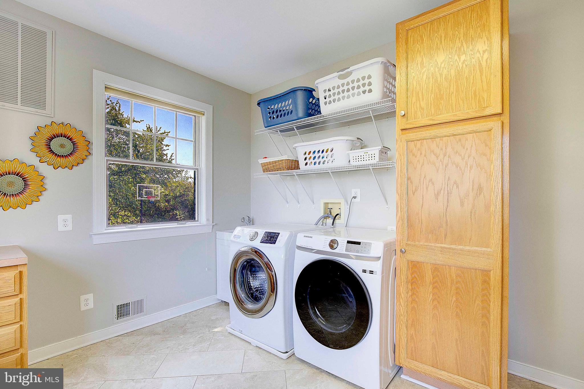 CLAIBORNES LANDING - Residential