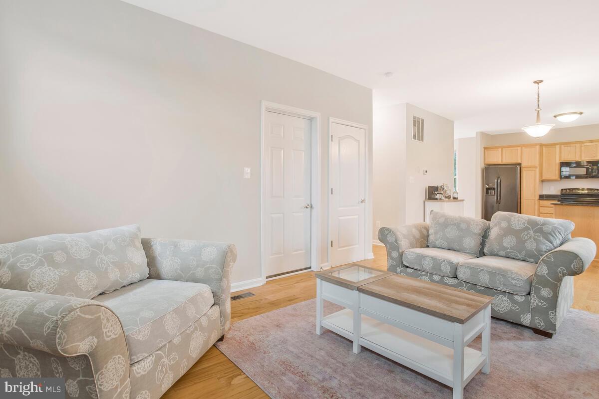 WALNUT GROVE - Residential