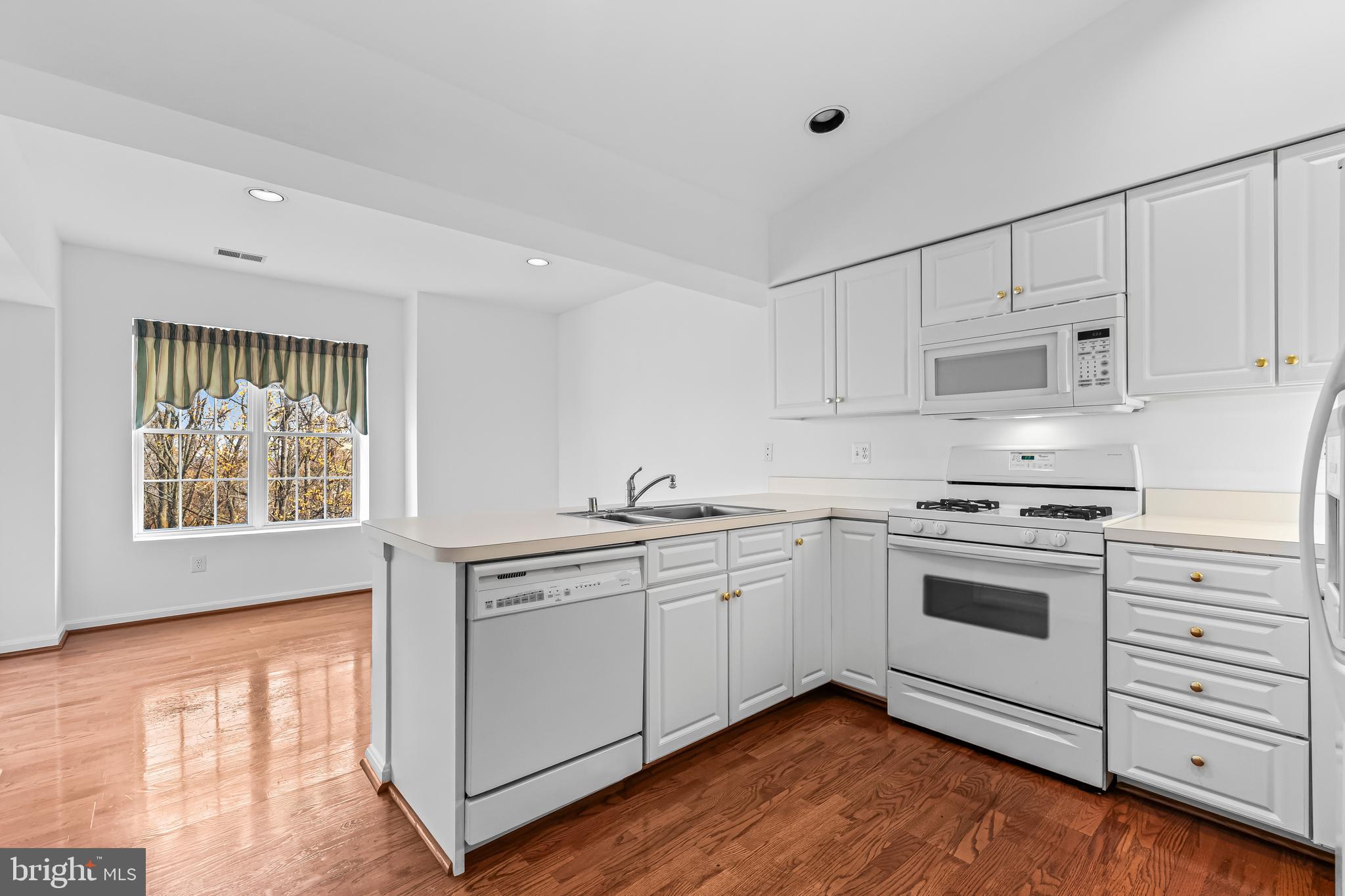 ROSSLARE RIDGE - Residential