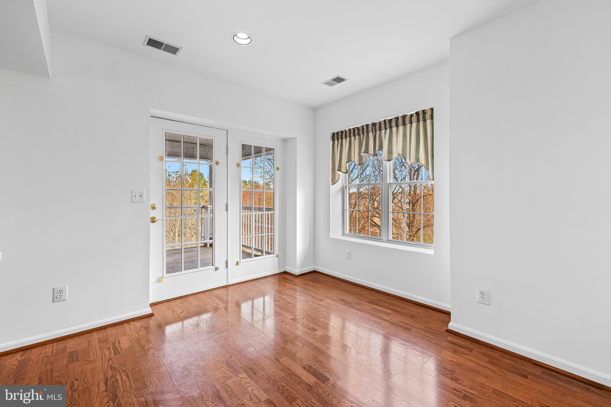 ROSSLARE RIDGE - Residential