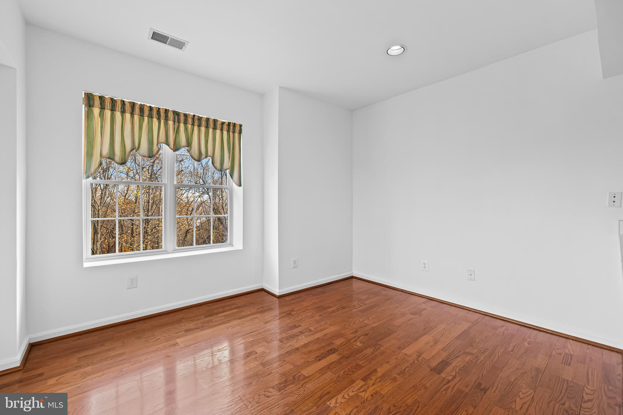 ROSSLARE RIDGE - Residential