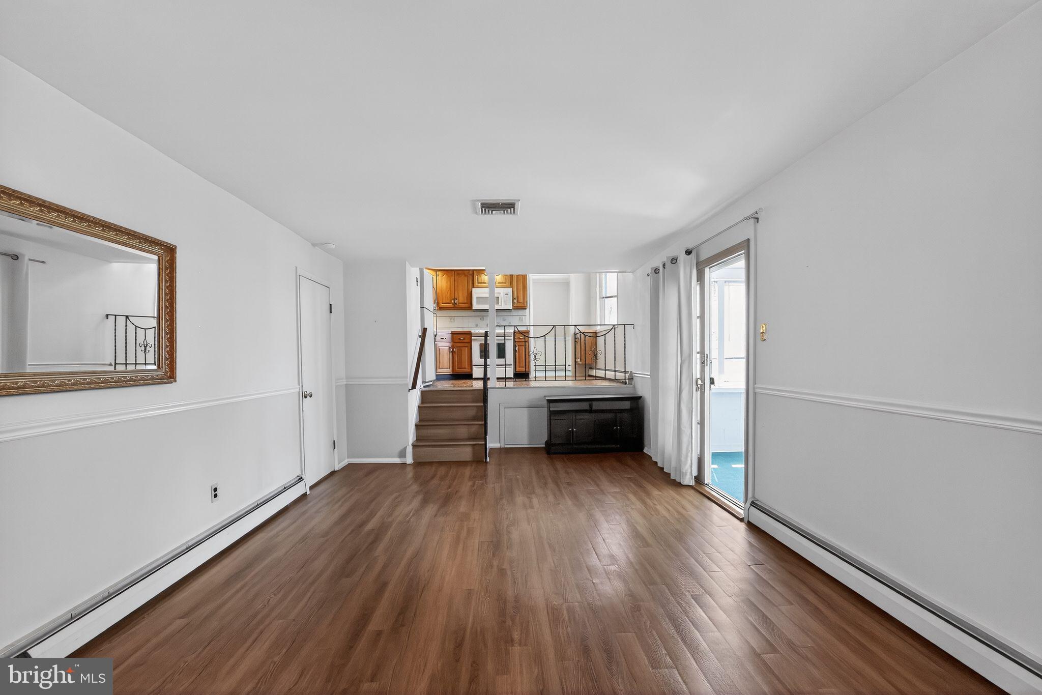 CHURCHVILLE MANOR - Residential