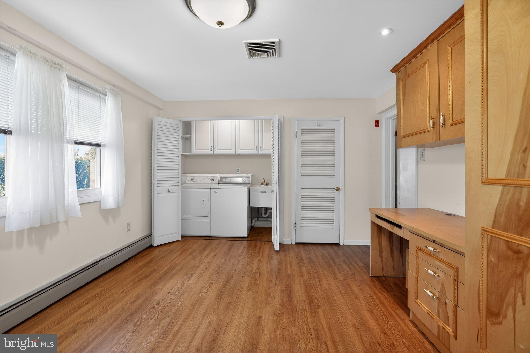 CHURCHVILLE MANOR - Residential