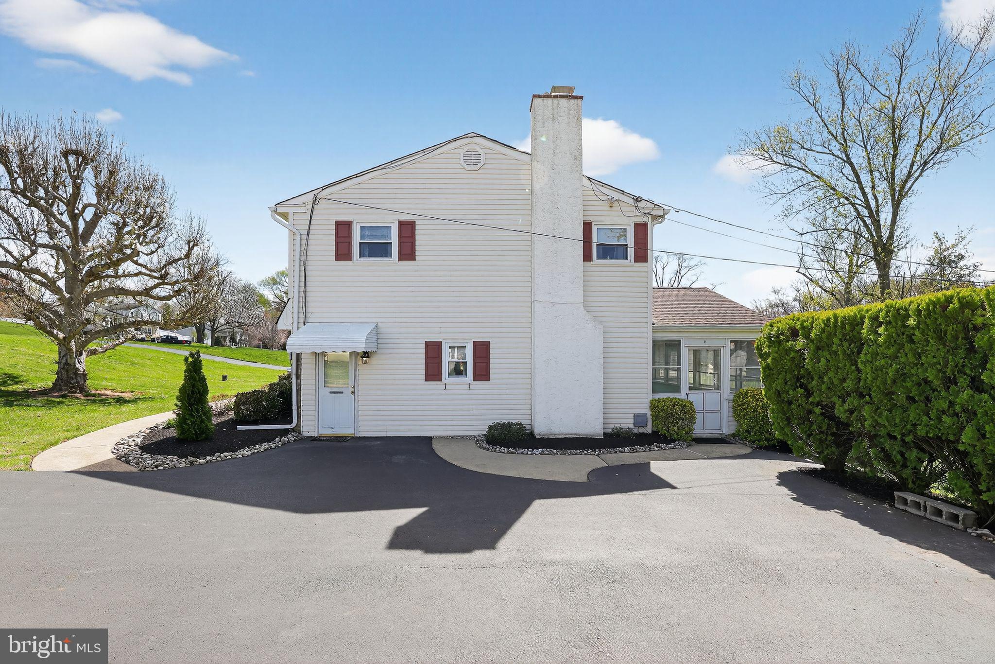 CHURCHVILLE MANOR - Residential