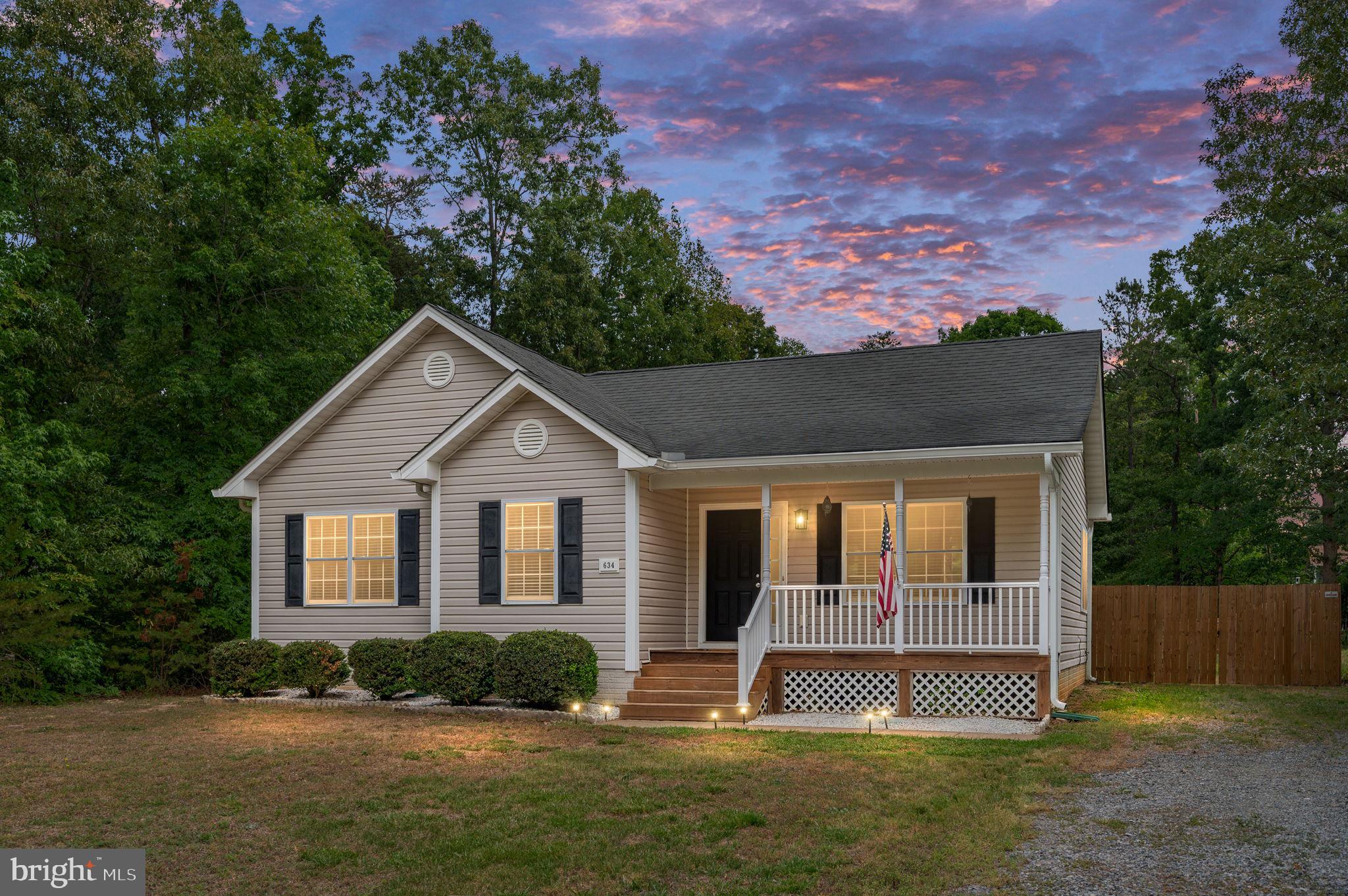 LAKE LAND - Residential