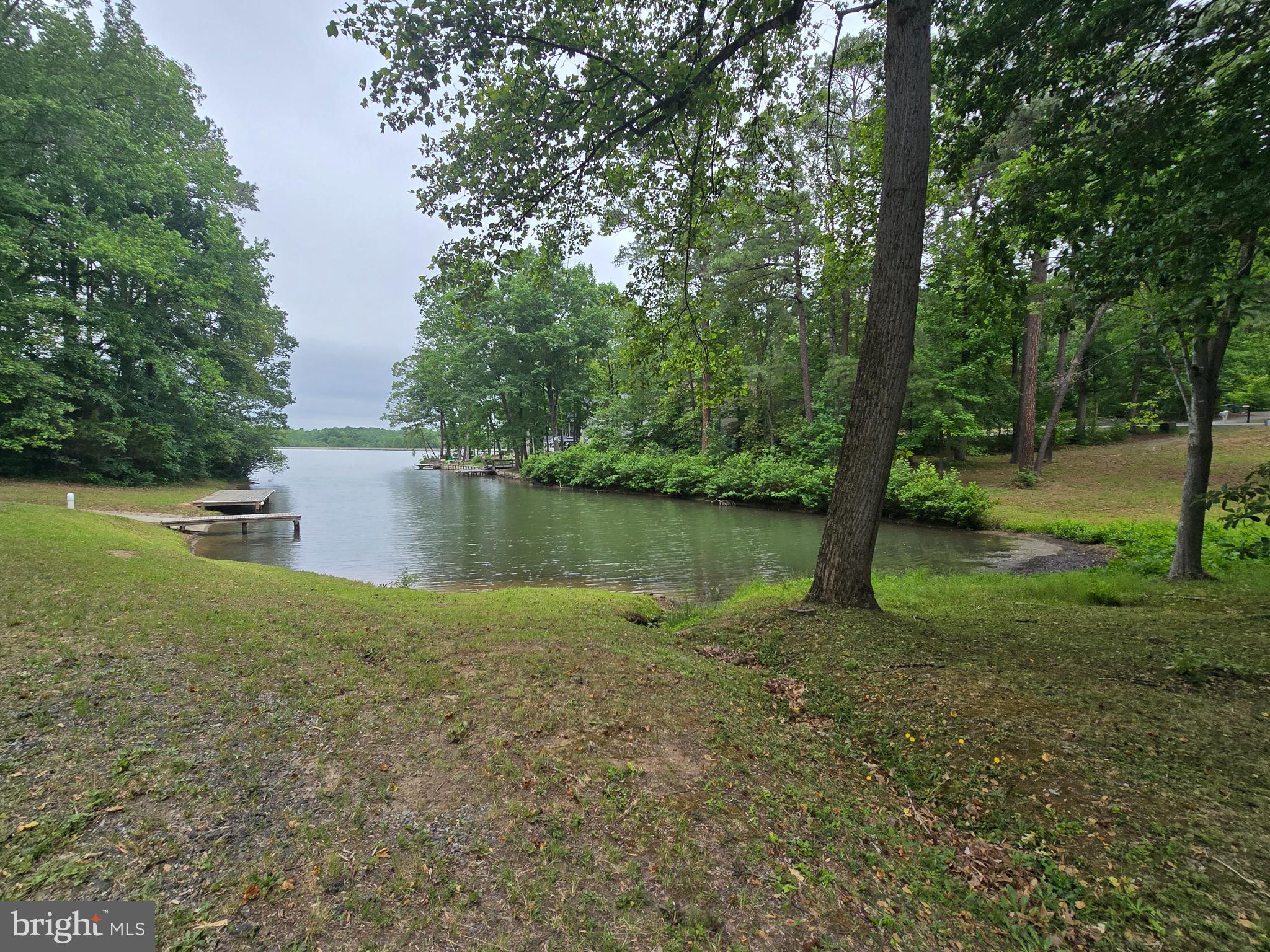 LAKE LAND - Residential