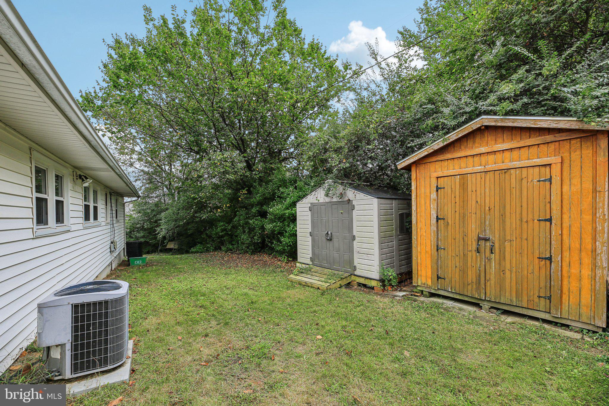 FAIRLAWN - Residential