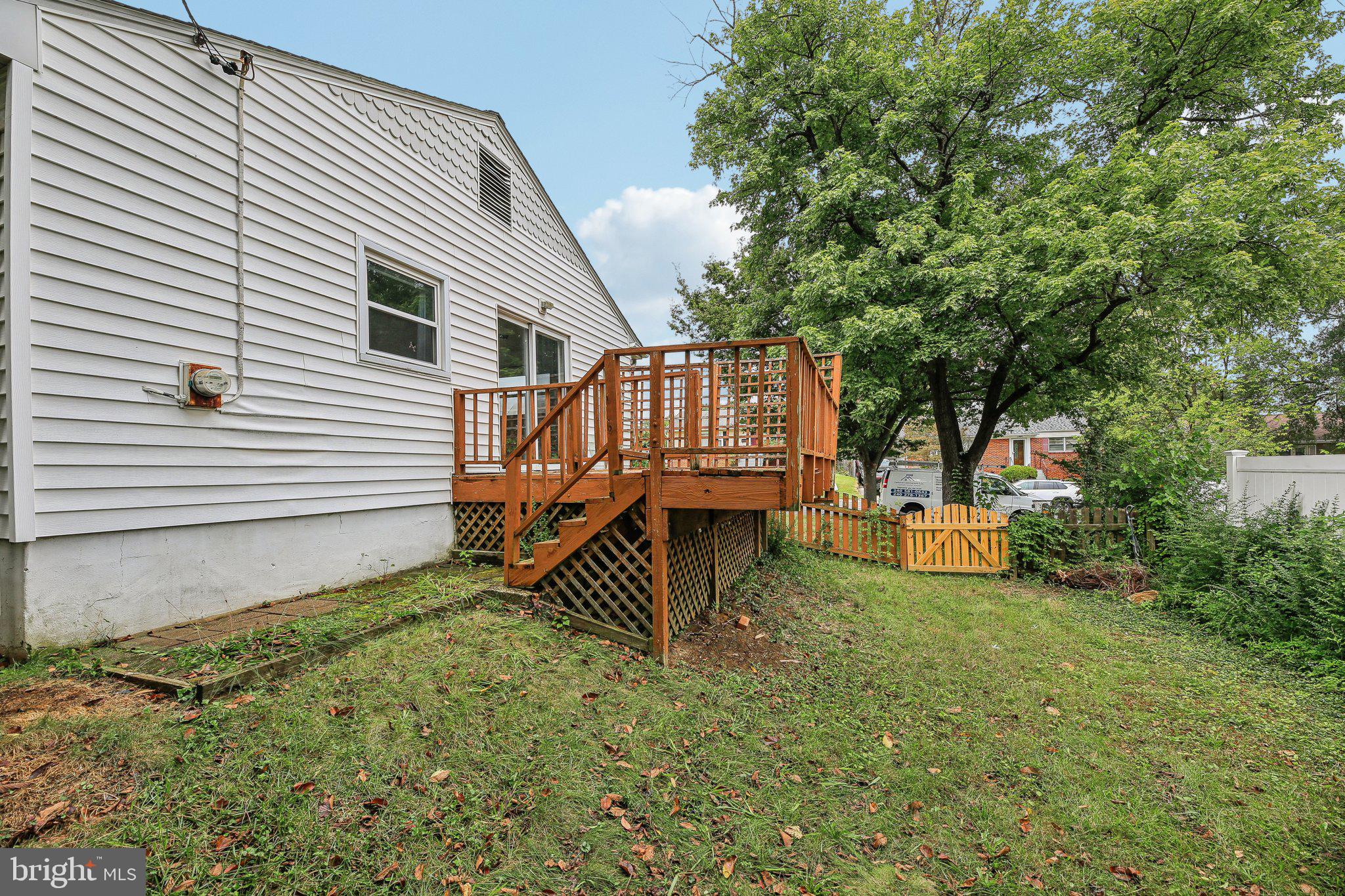 FAIRLAWN - Residential