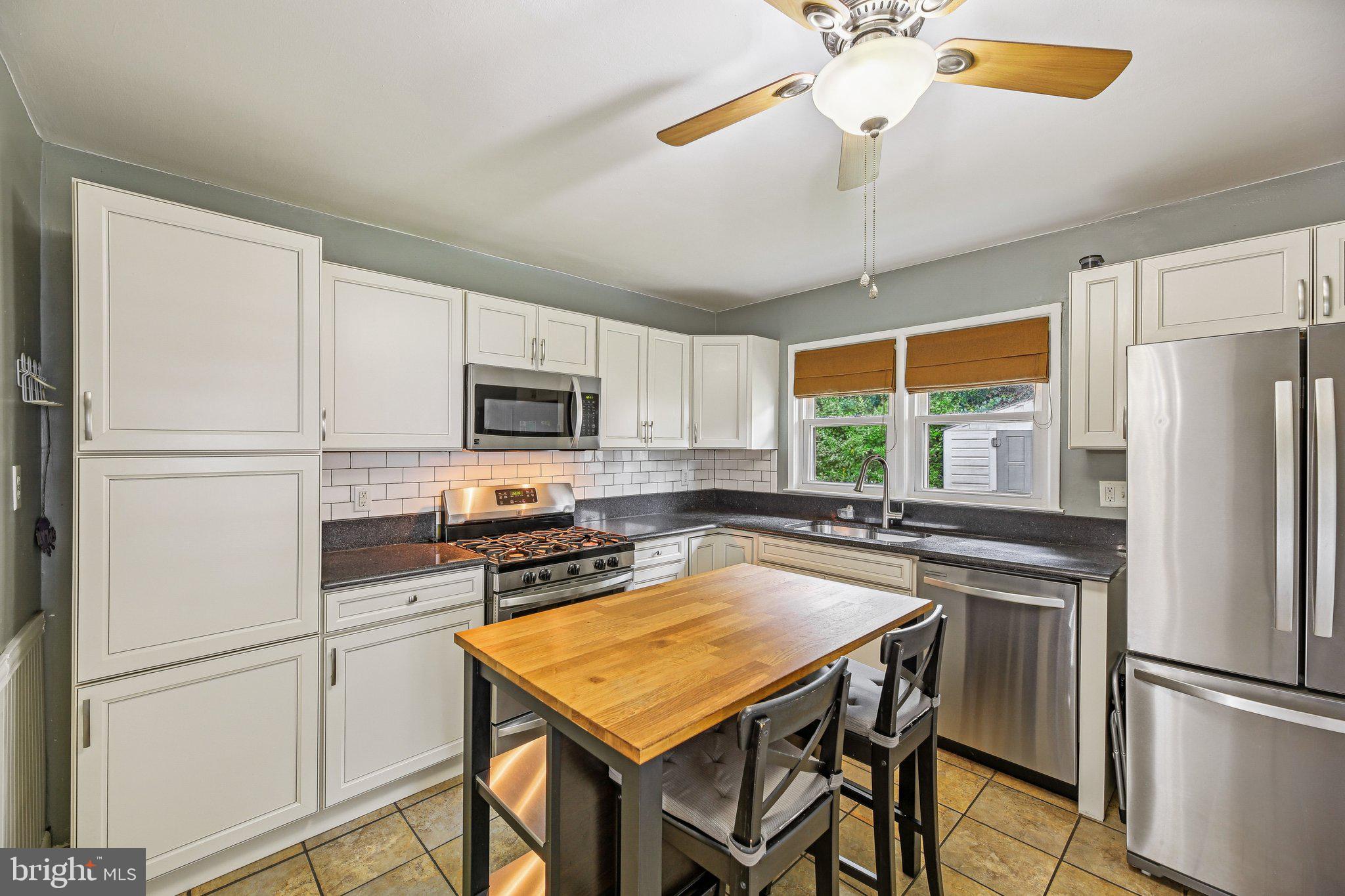 FAIRLAWN - Residential