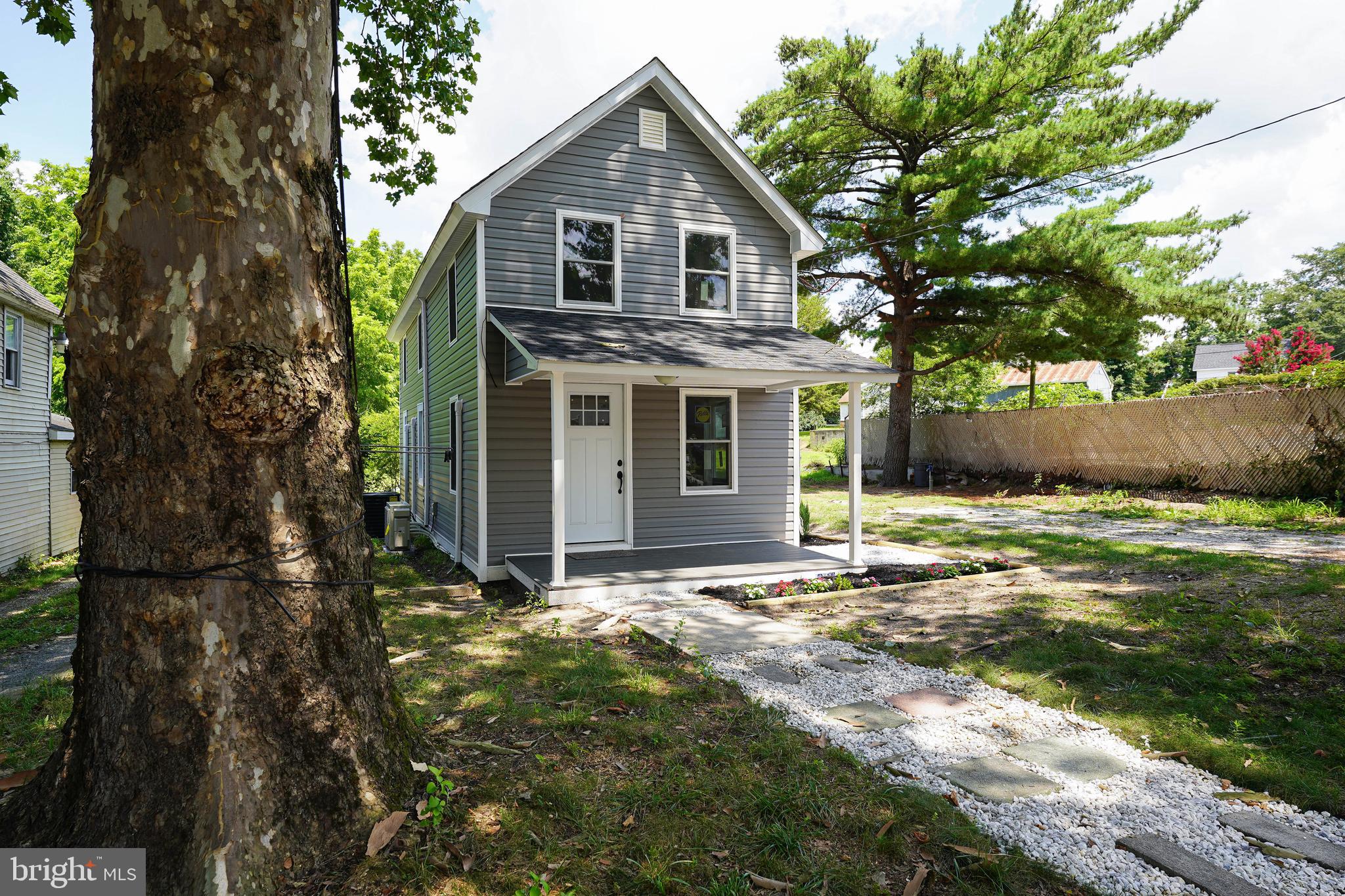 533 E 4TH STREET