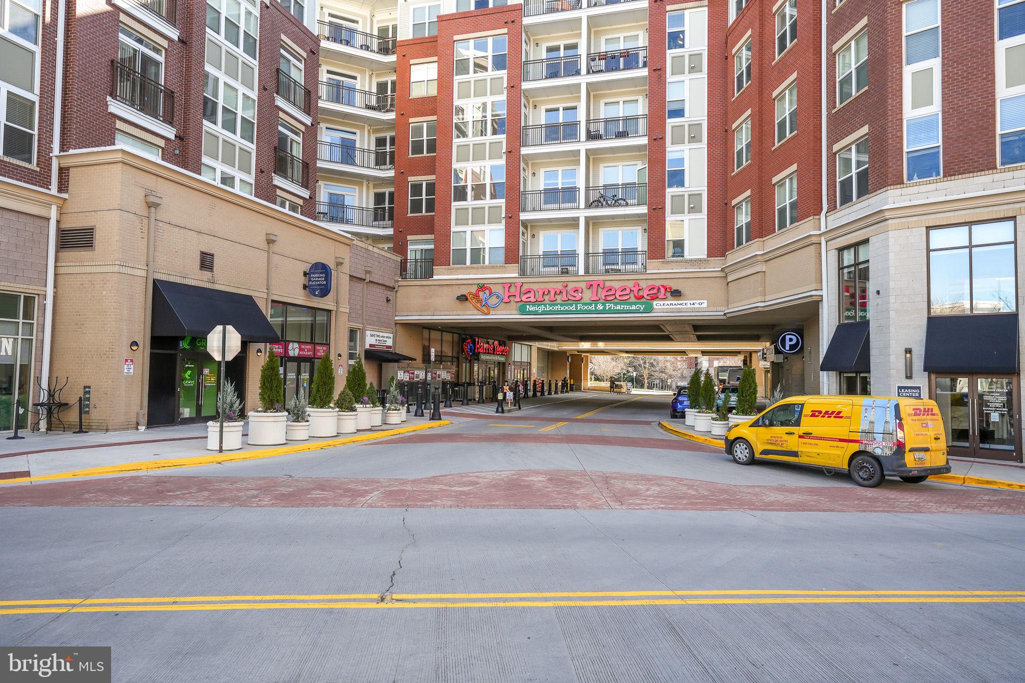 HALSTEAD AT THE METRO - Residential