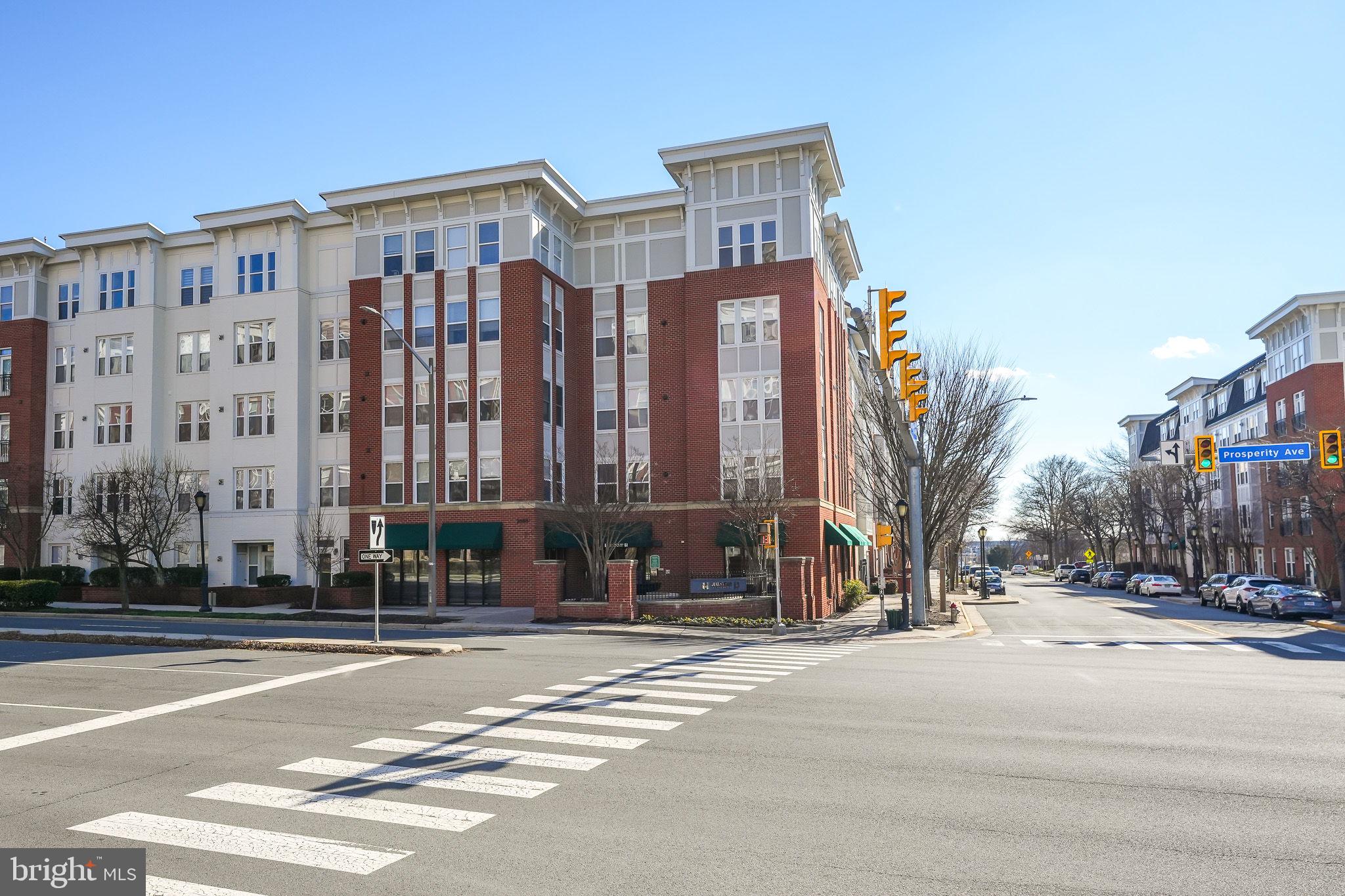 HALSTEAD AT THE METRO - Residential