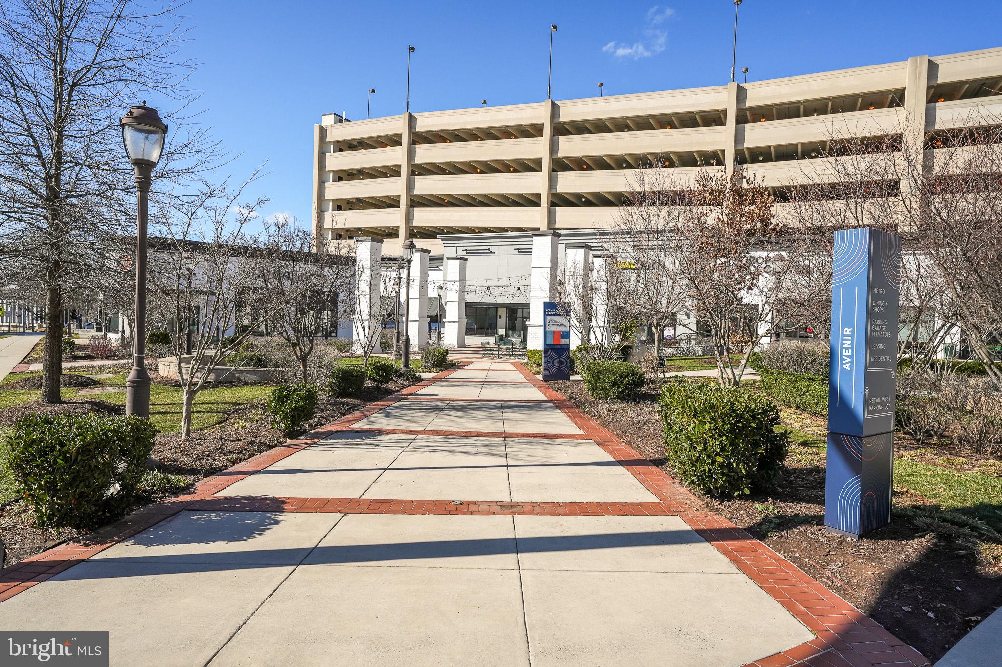 HALSTEAD AT THE METRO - Residential