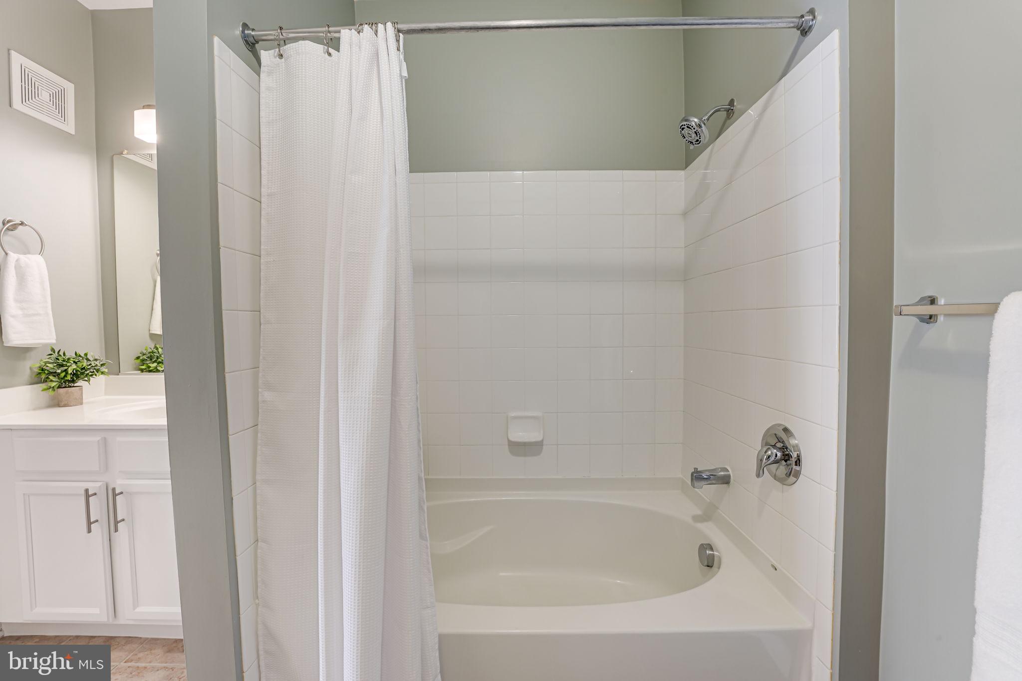 HALSTEAD AT THE METRO - Residential