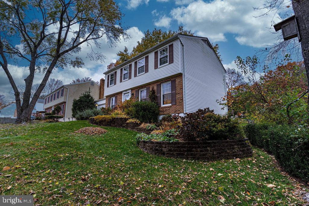 6221 WILMINGTON DRIVE