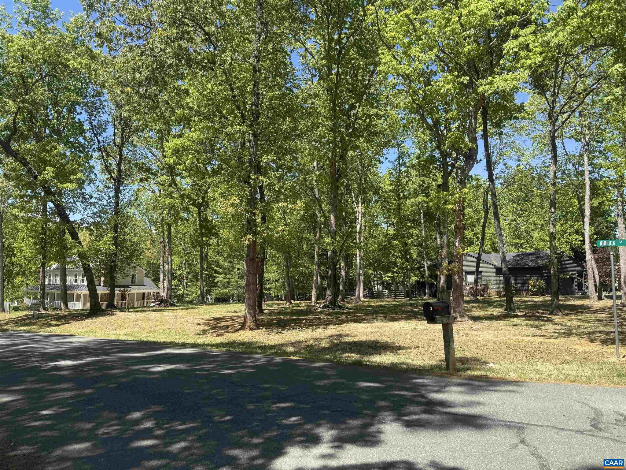 LAKE MONTICELLO - Land