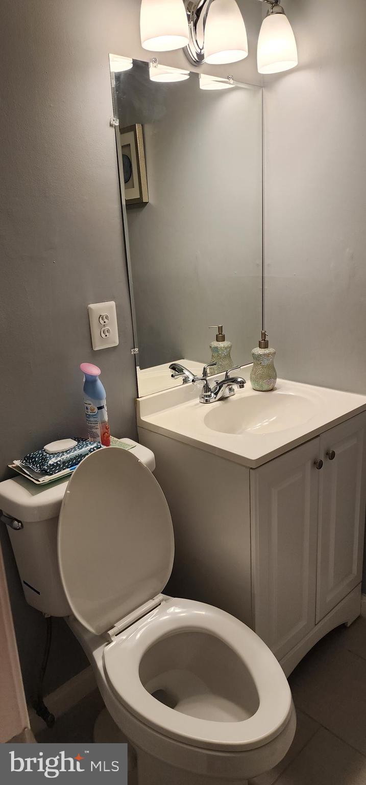 PRINCE PL AT NORTHAMPTOM - Residential Lease