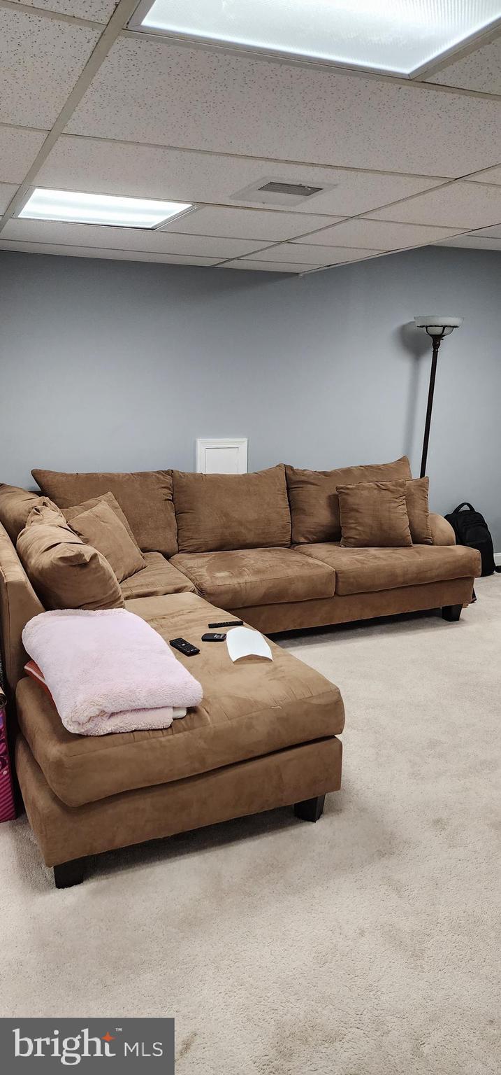 PRINCE PL AT NORTHAMPTOM - Residential Lease