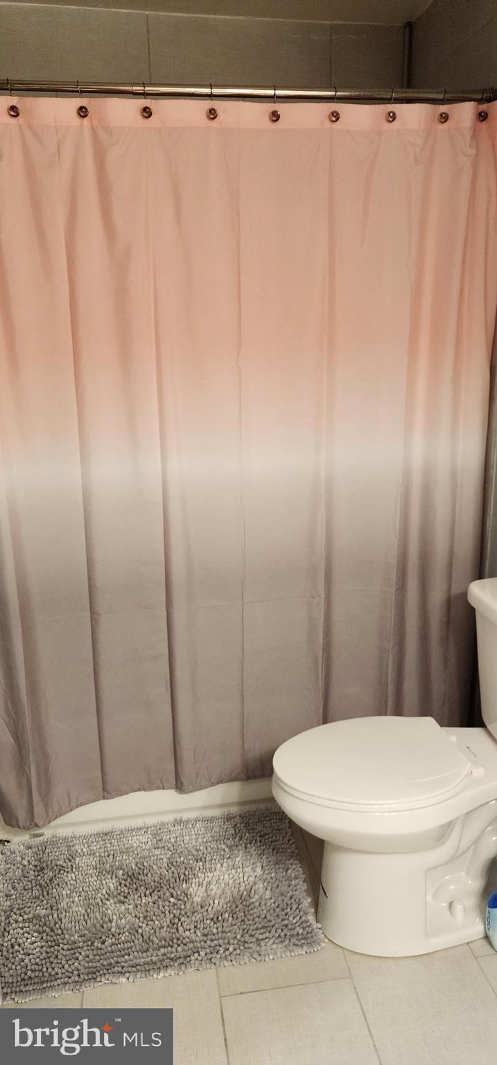 PRINCE PL AT NORTHAMPTOM - Residential Lease