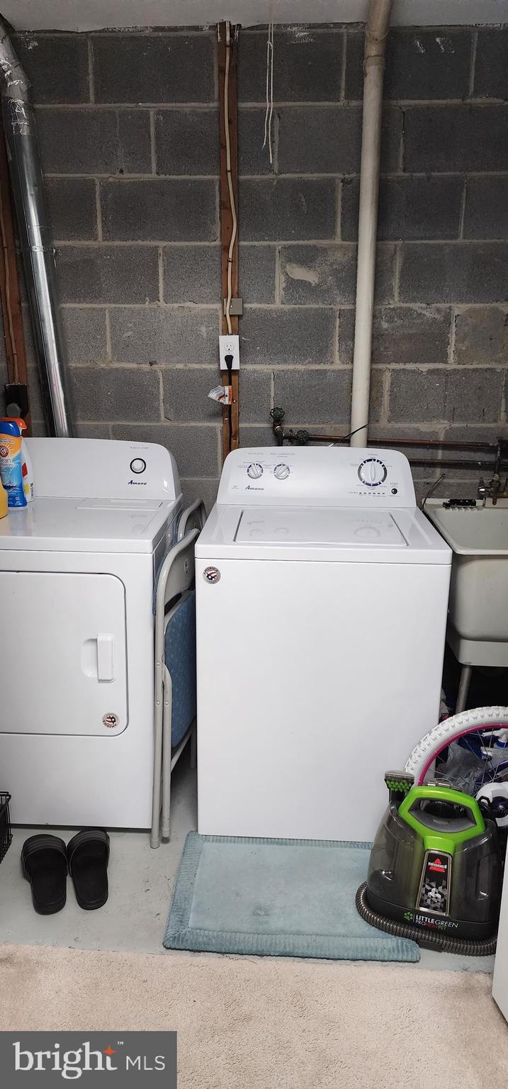 PRINCE PL AT NORTHAMPTOM - Residential Lease