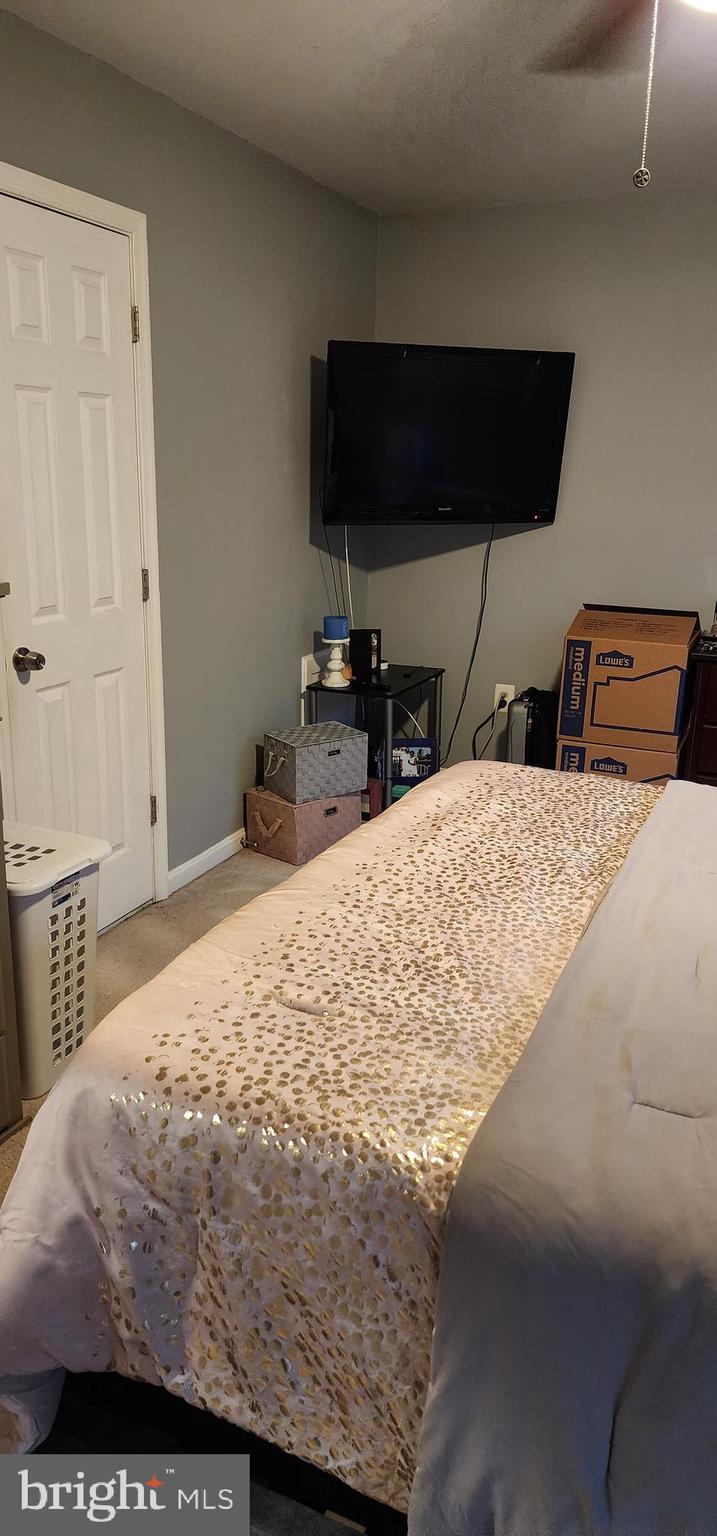 PRINCE PL AT NORTHAMPTOM - Residential Lease