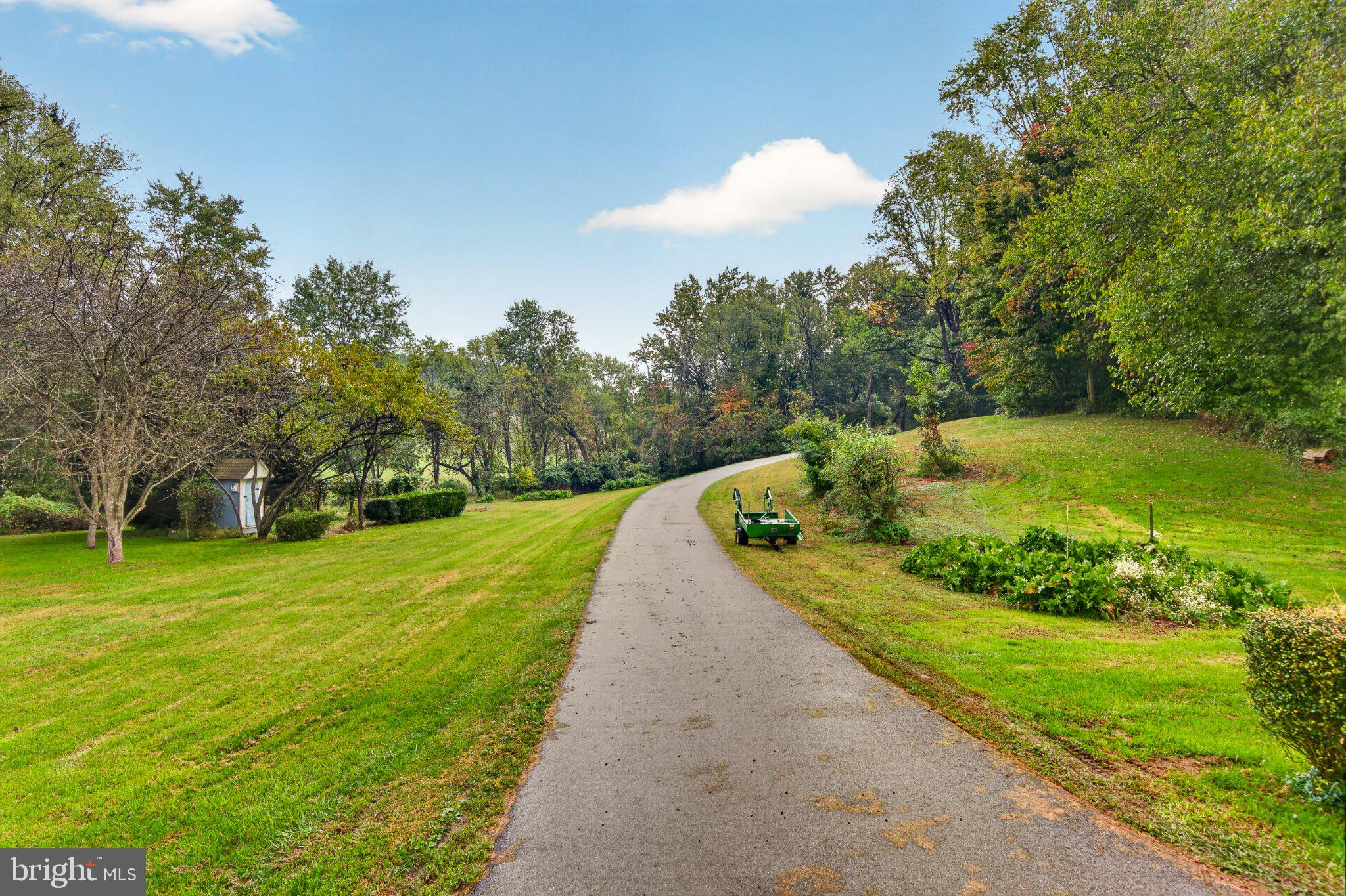 2455 STRASBURG ROAD