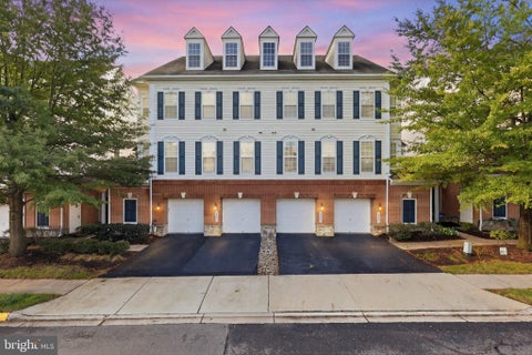 Photo of 6803 Hampton Bay Lane, GAINESVILLE, VA 20155 (MLS # VAPW2131624)
