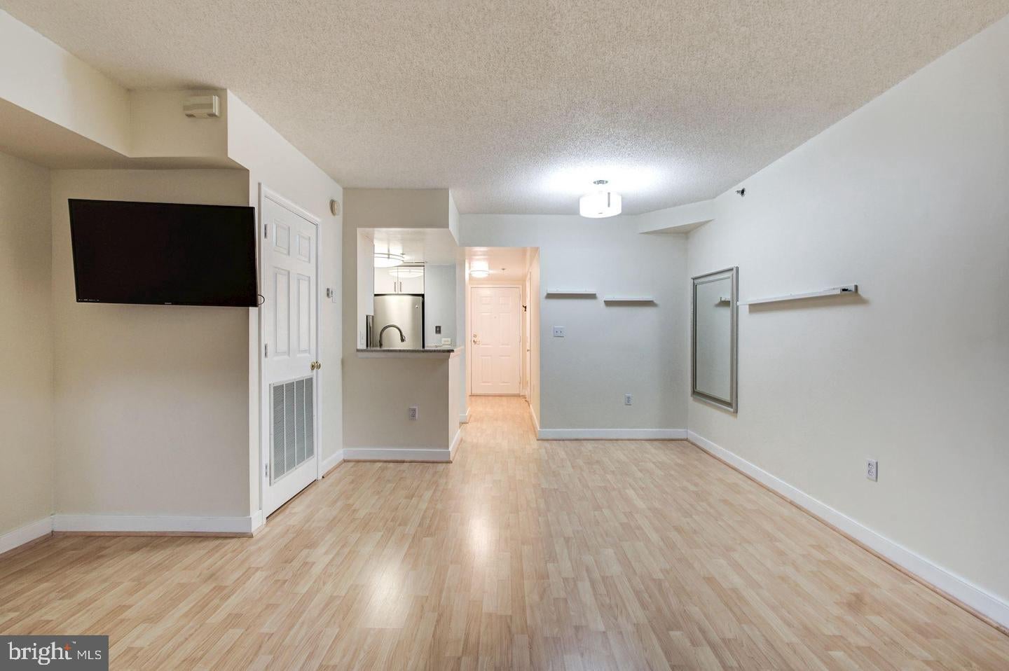 1050 N TAYLOR STREET 1-213
