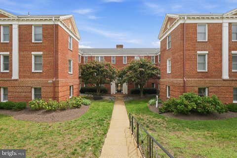 Photo of 922 S Washington Street #304, ALEXANDRIA, VA 22314 (MLS # VAAX2065438)