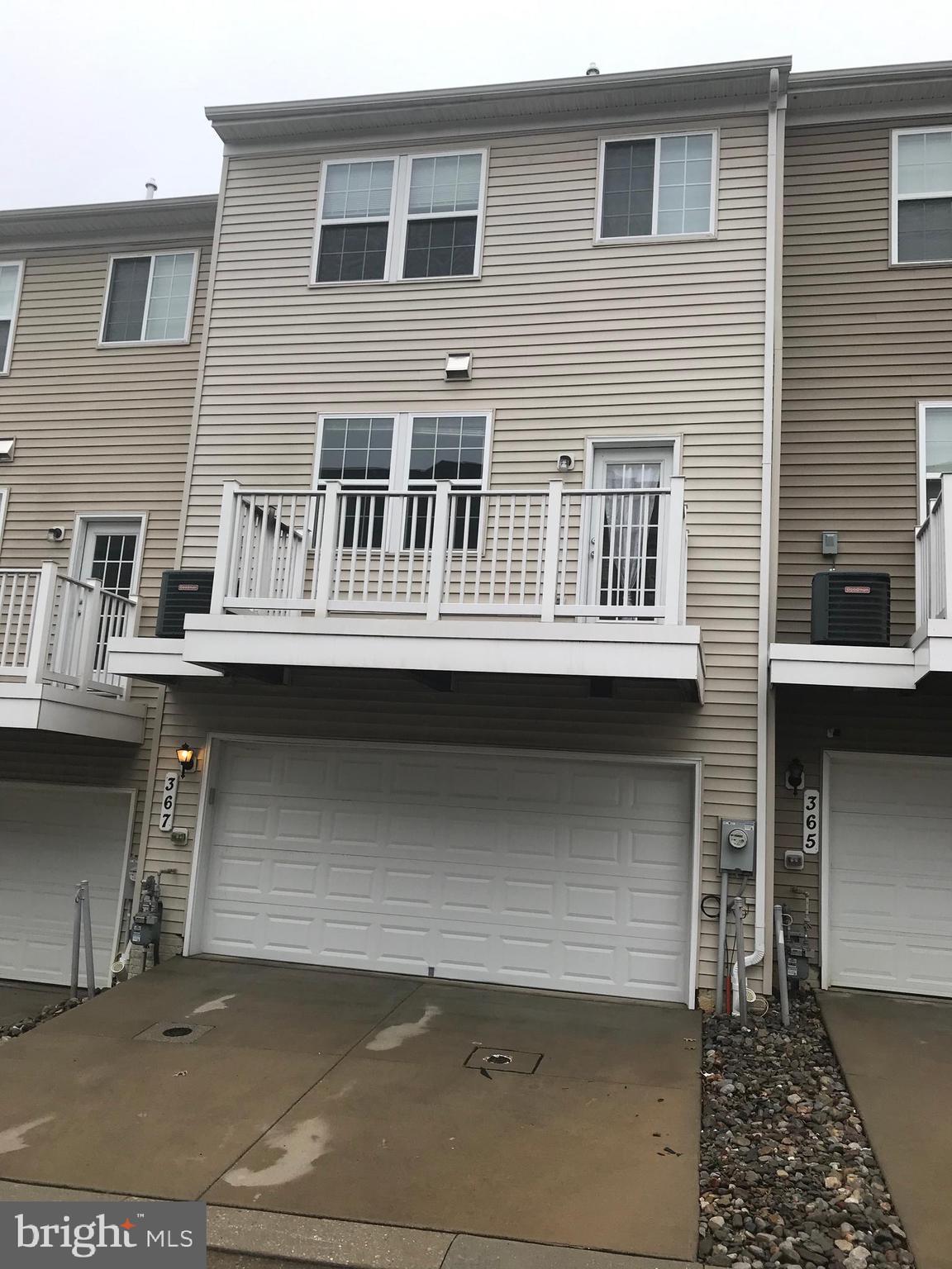 ESPLANADE AT RED RUN - Residential Lease