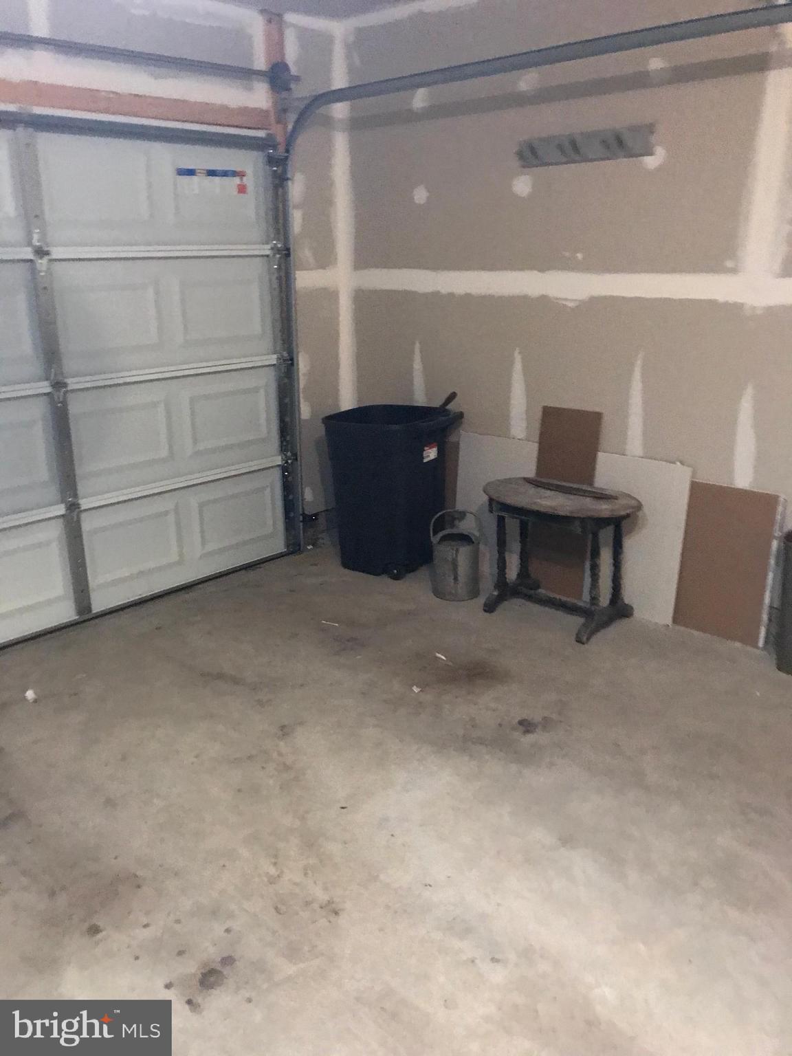 ESPLANADE AT RED RUN - Residential Lease