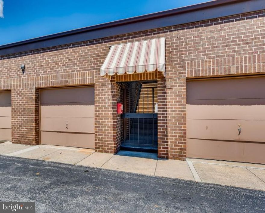 Stunning top floor Park Slade condo! This rare gem offers 2 bedrooms, 2  full bath baths with beautiful neutral decor featuring gorgeous  crown molding, tile flooring, wood burning fireplace and 1 car garage.  New windows installed last year, tons of closet space and large balcony for outdoor lounging or entertaining. This one won't last long! Please give 24 hr notice for all showings