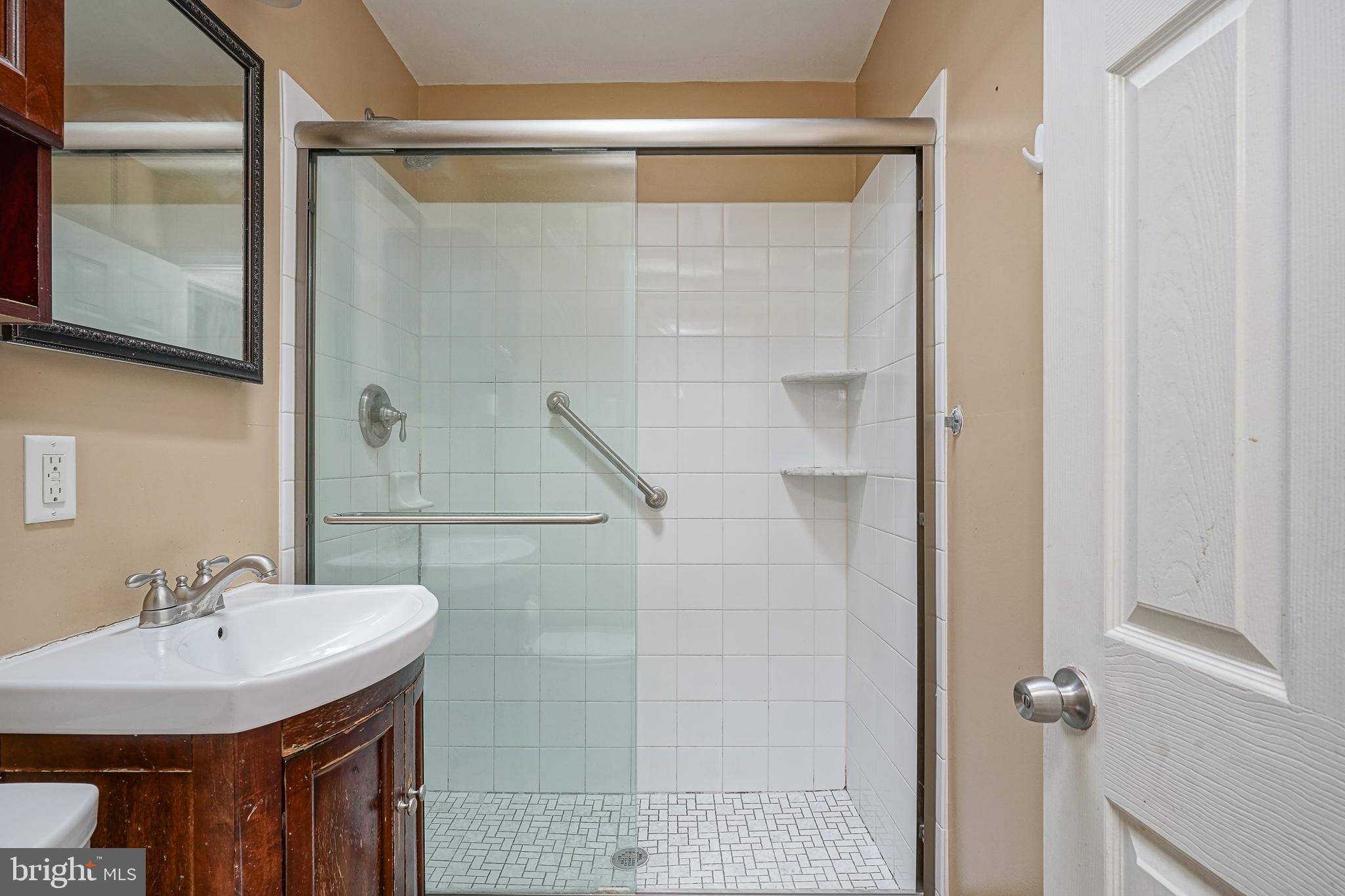 MAYFAIR - Residential