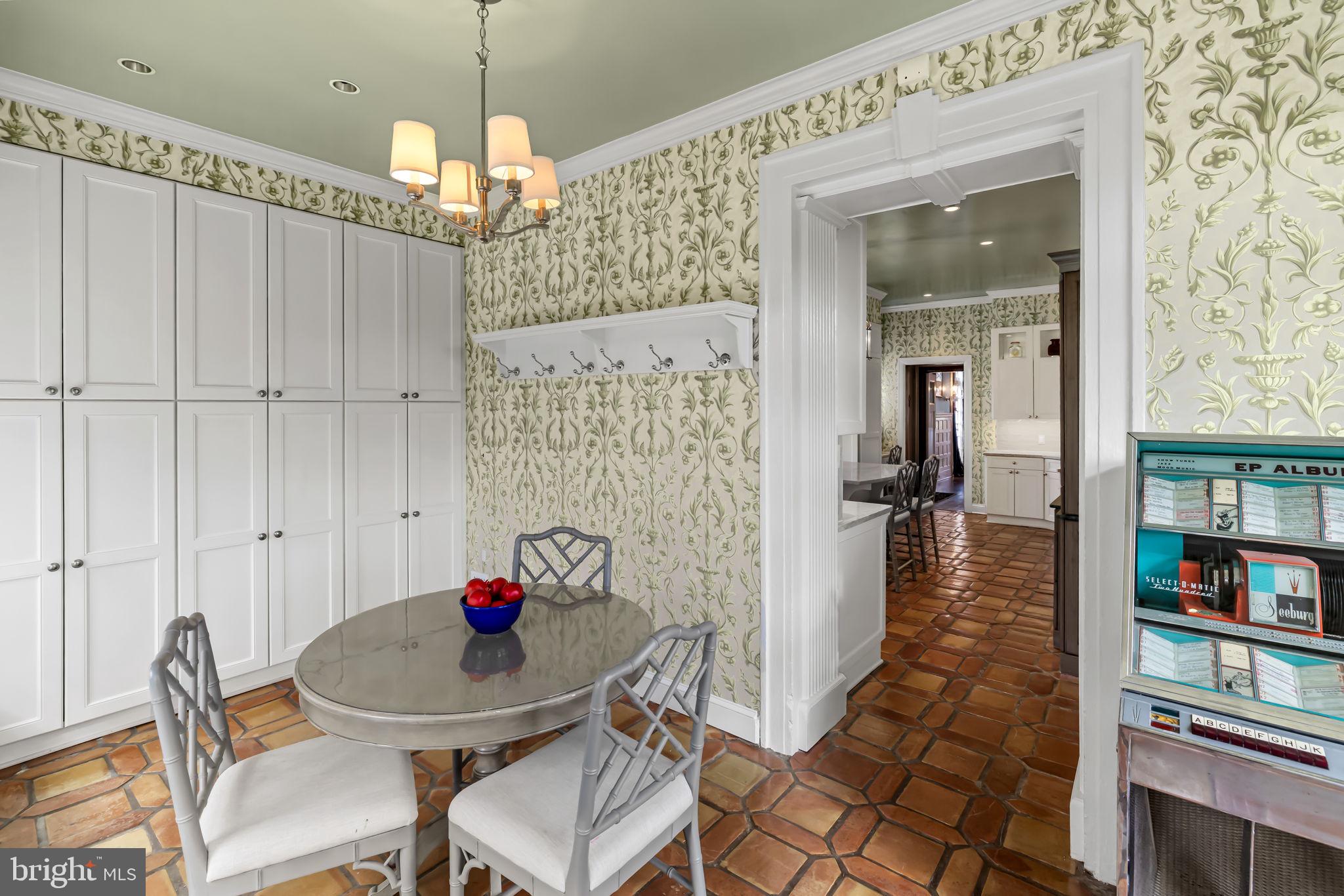 GUILFORD HISTORIC DISTRICT - Residential