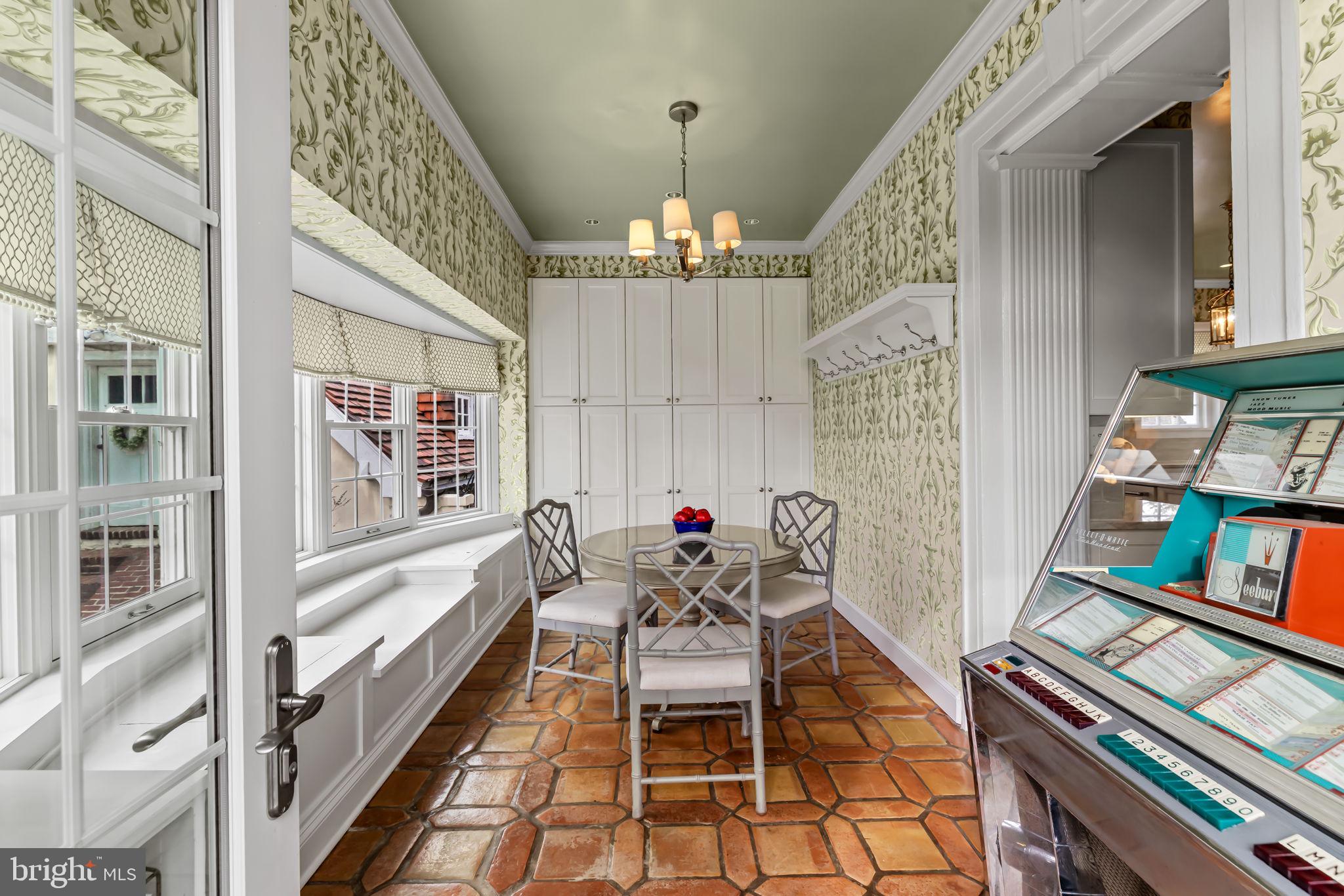 GUILFORD HISTORIC DISTRICT - Residential