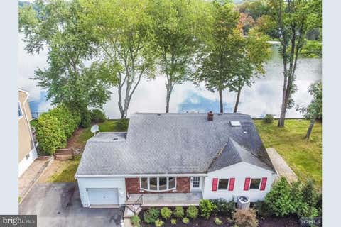 Homes For Rent - 191 Lakeshore Drive<br/> OAKLAND, NJ 07436