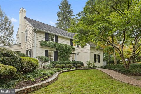 Photo of 9733 W Bexhill Drive, Kensington, MD 20895 (MLS # MDMC2129212)